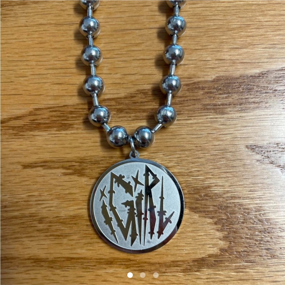 igirl mummy halloween exclusive ball chain necklace